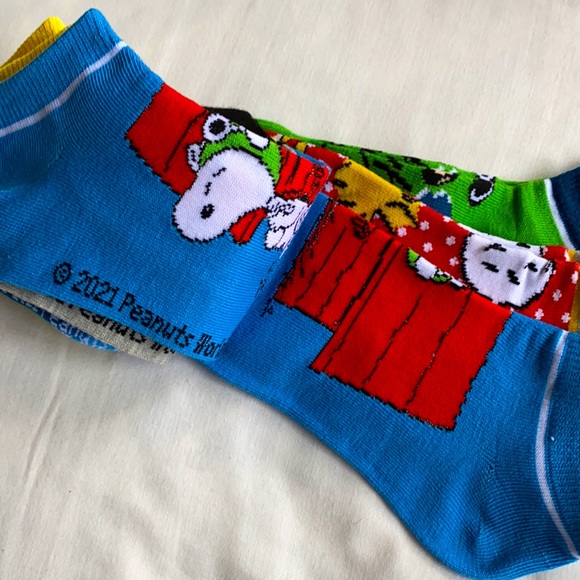 Snoopy Peanuts socks 6 pairs NWT - Picture 5 of 12